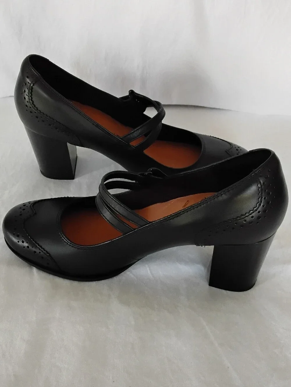 Womens Black Leather Clarks Mary Jane Pumps